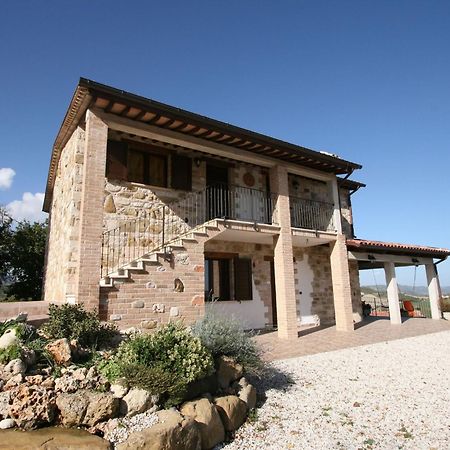 Timeless Villa In Cagli With Garden And Swimming Pool Kültér fotó