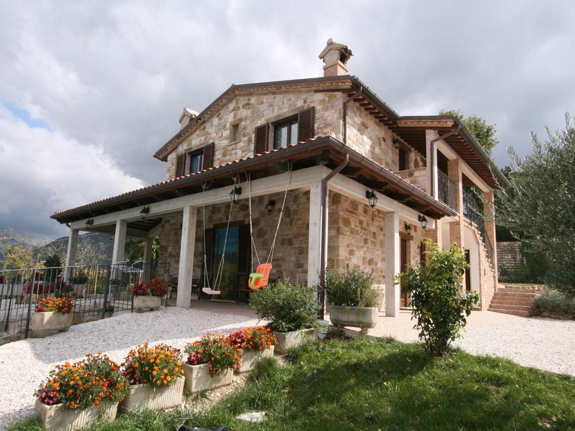 Timeless Villa In Cagli With Garden And Swimming Pool Kültér fotó